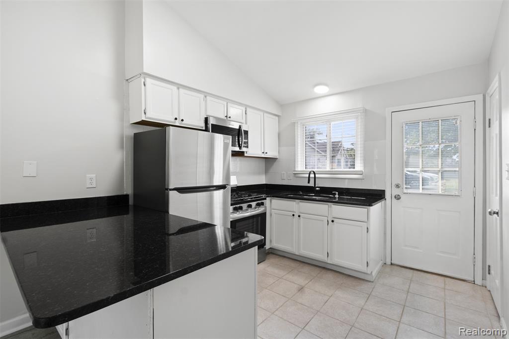 1818 East 11 Mile Road Royal Oak, MI 48067 - Photo 6 of 10