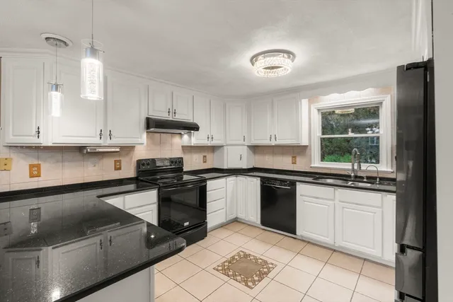 $929,900 | 8 McDonald Road, Wilmington, MA 01887