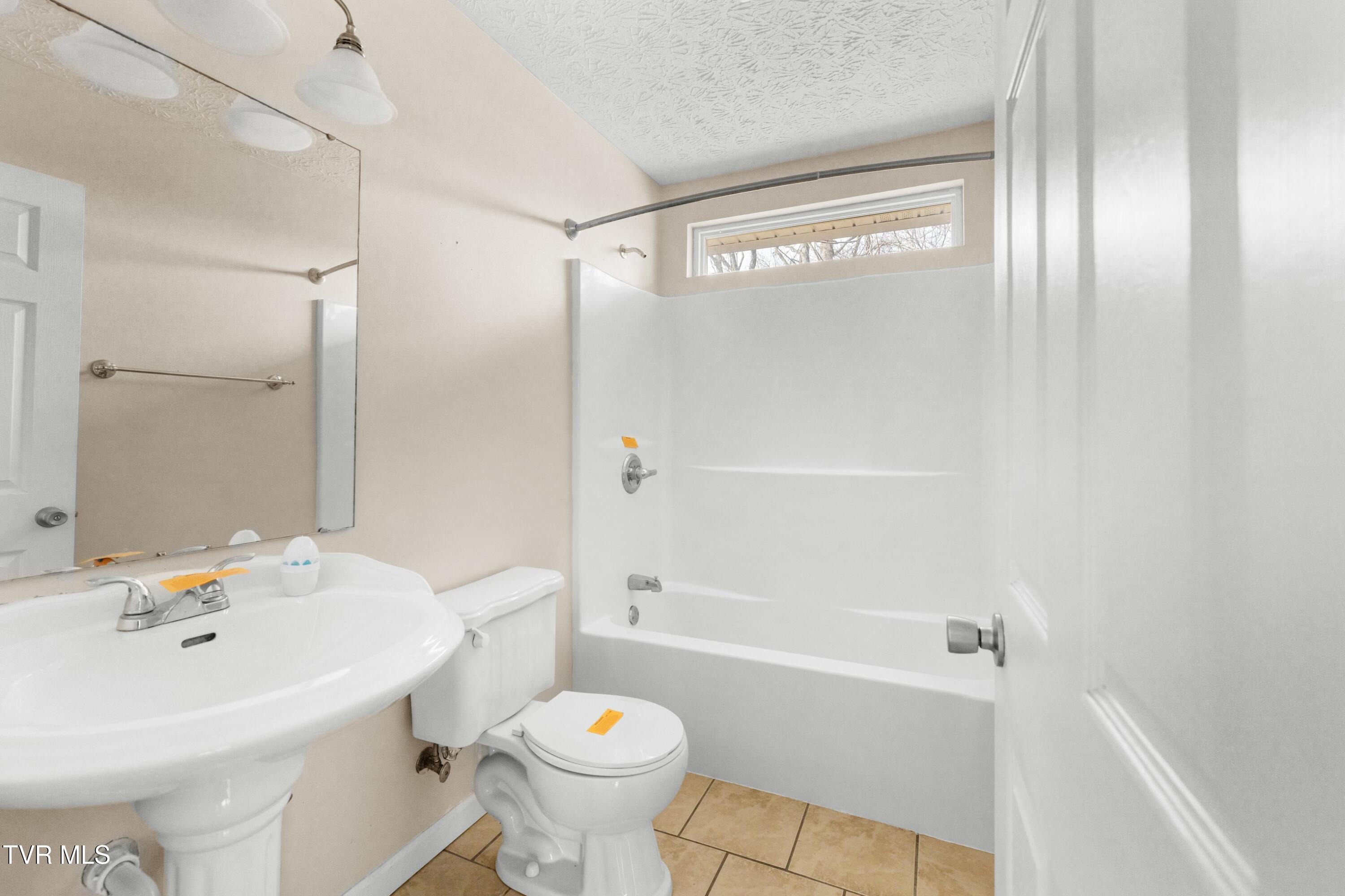 1423 Guinn Road Talbott, TN 37877 - Photo 14 of 24 015-1423GuinnRoad-Talbott-TN-37877-SMALL