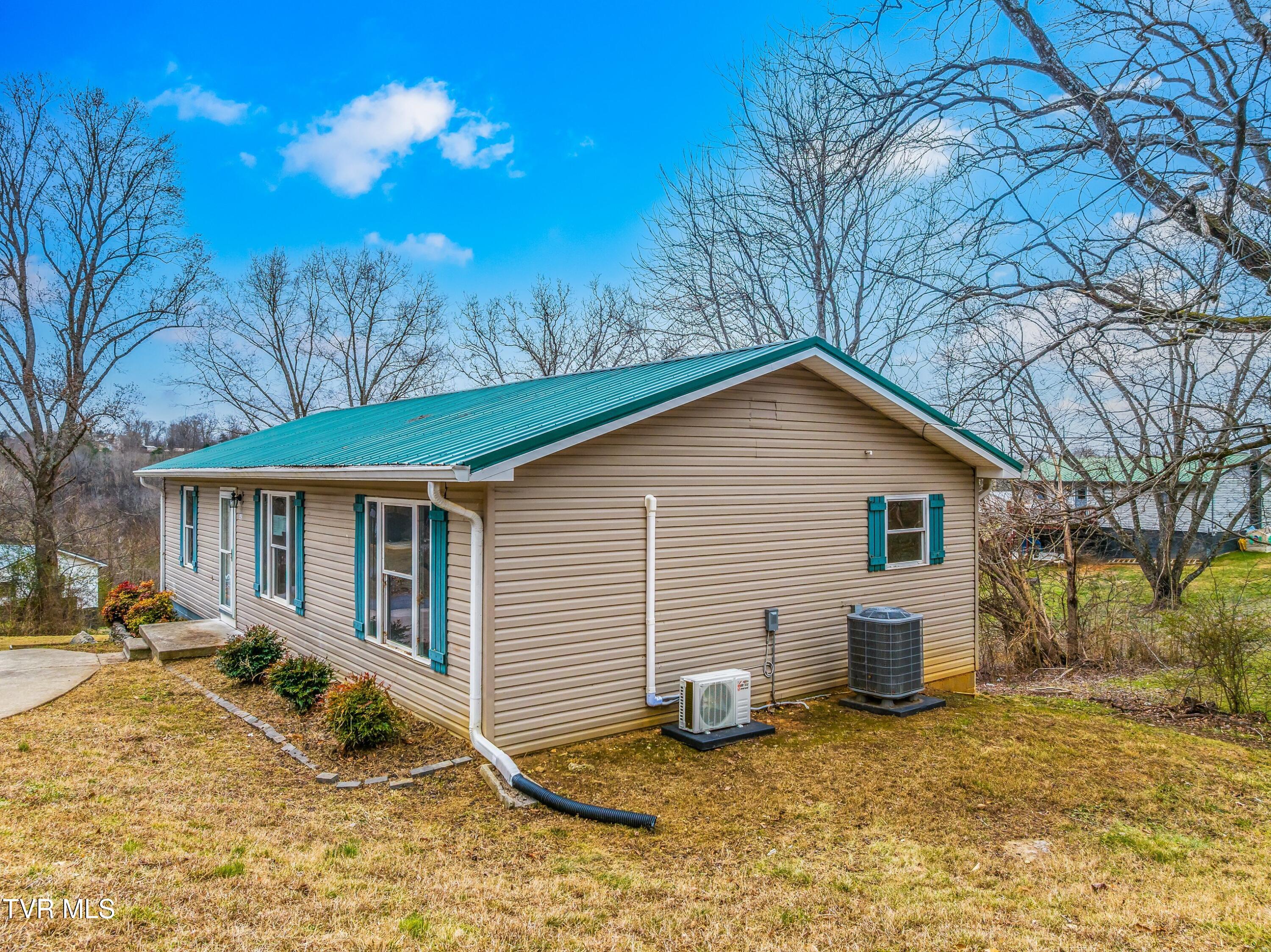 1423 Guinn Road Talbott, TN 37877 - Photo 21 of 24 022-1423GuinnRoad-Talbott-TN-37877-SMALL