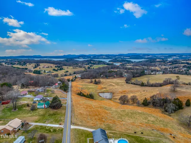 $215,000 | 1423 Guinn Road, Talbott, TN 37877