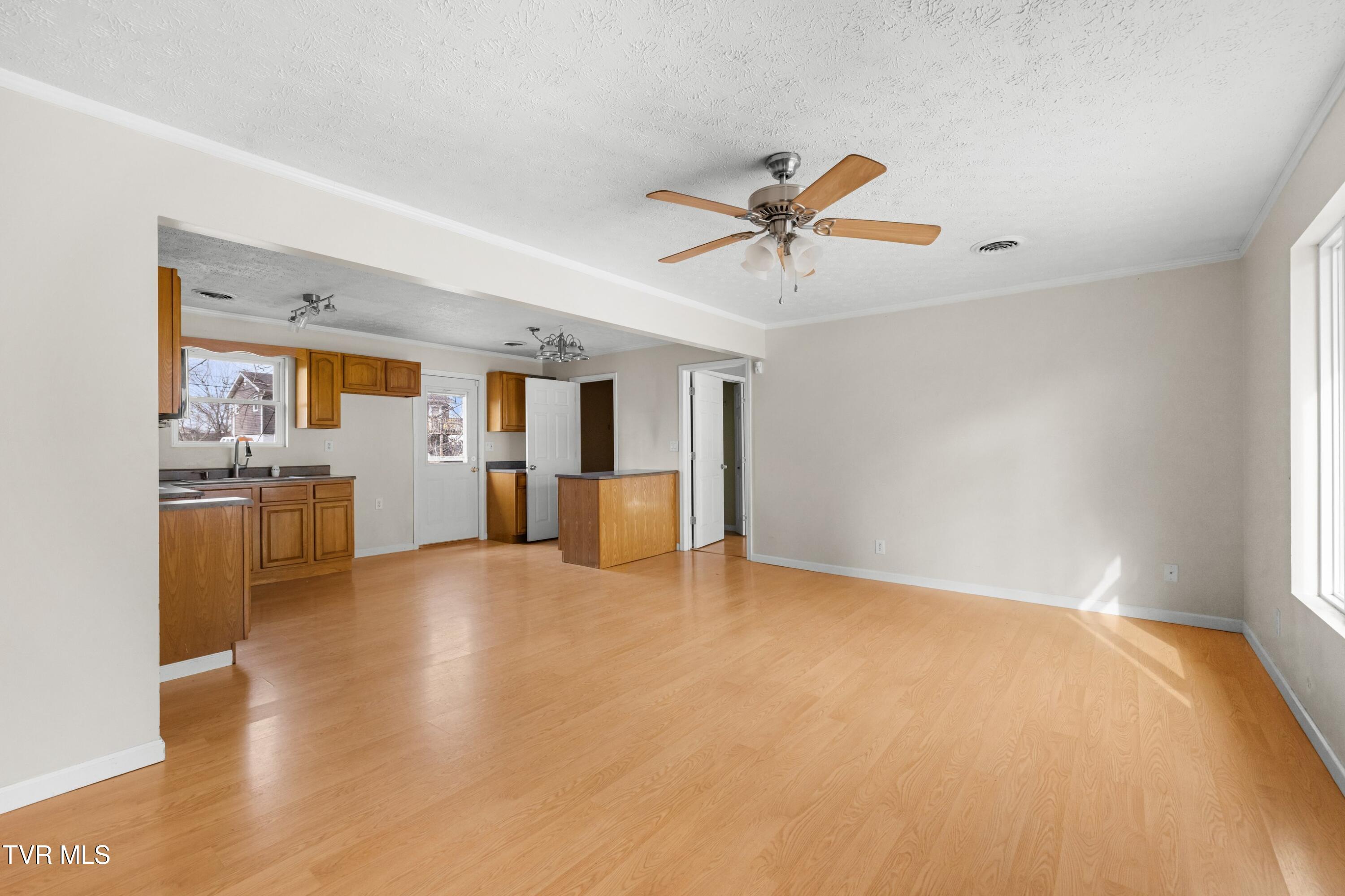 1423 Guinn Road Talbott, TN 37877 - Photo 5 of 24 006-1423GuinnRoad-Talbott-TN-37877-SMALL