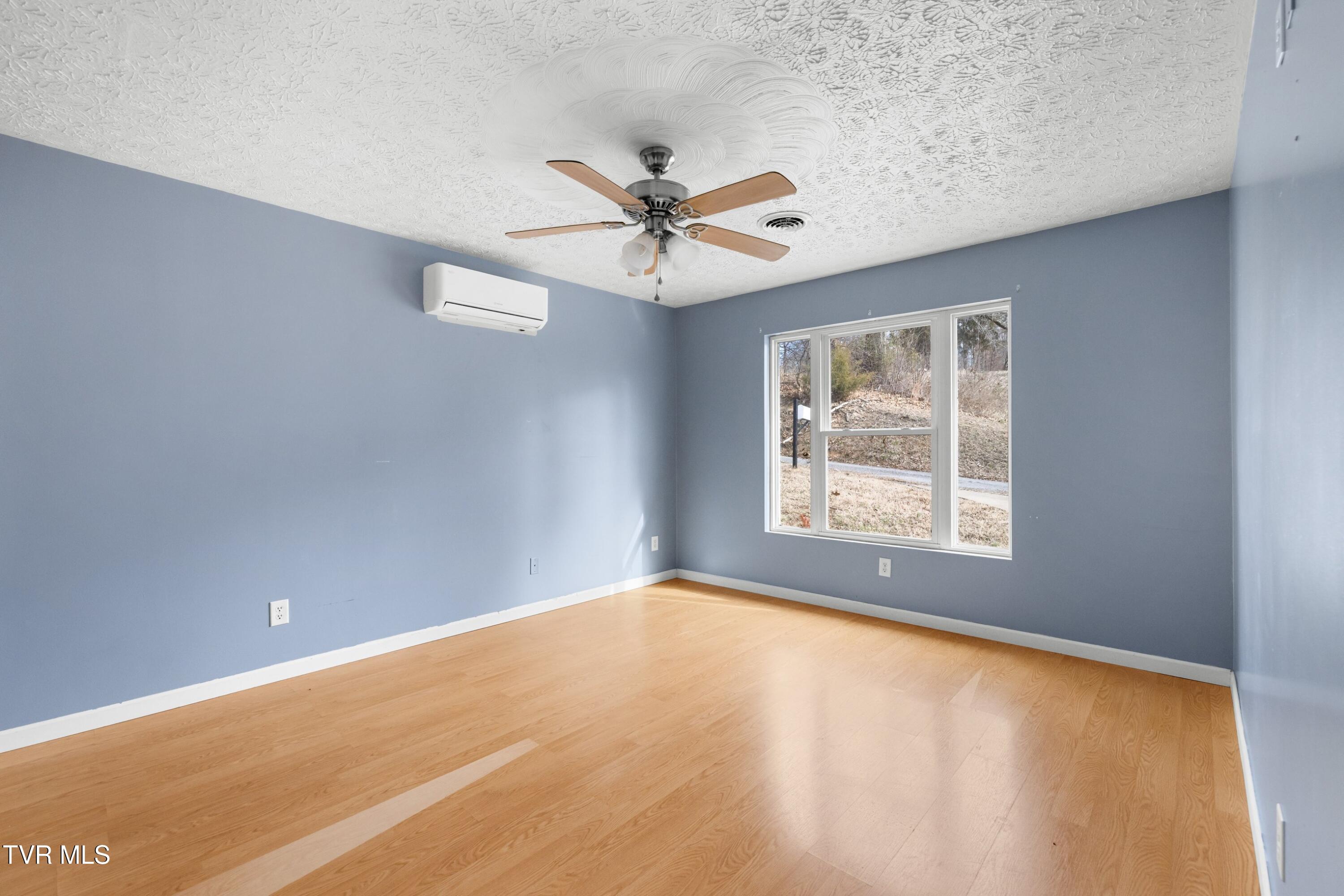 1423 Guinn Road Talbott, TN 37877 - Photo 9 of 24 010-1423GuinnRoad-Talbott-TN-37877-SMALL