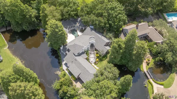$895,000 | 17735 Crossing Boulevard, Baton Rouge, LA 70810