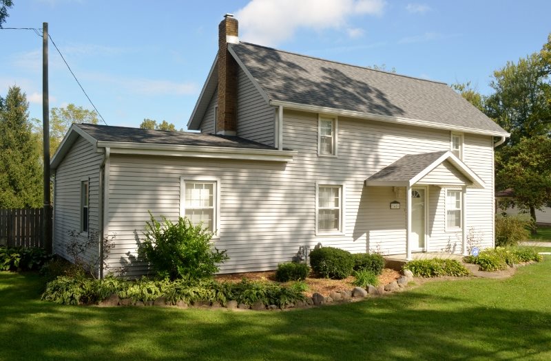 3450 Sand Point Road Fort Wayne, IN 46809 - Photo 3 of 34