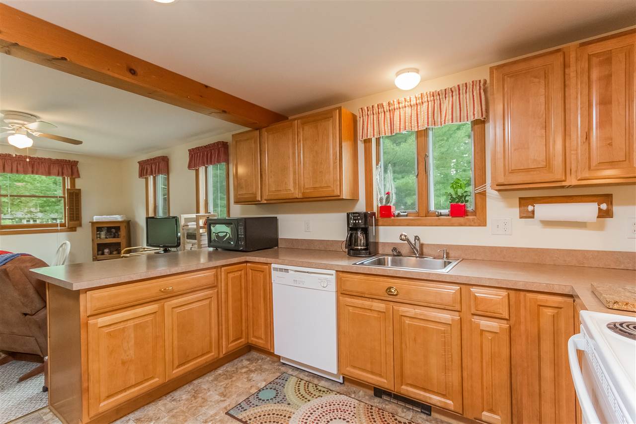 96 Merrimack Road Amherst, NH 03031 - Photo 23 of 37