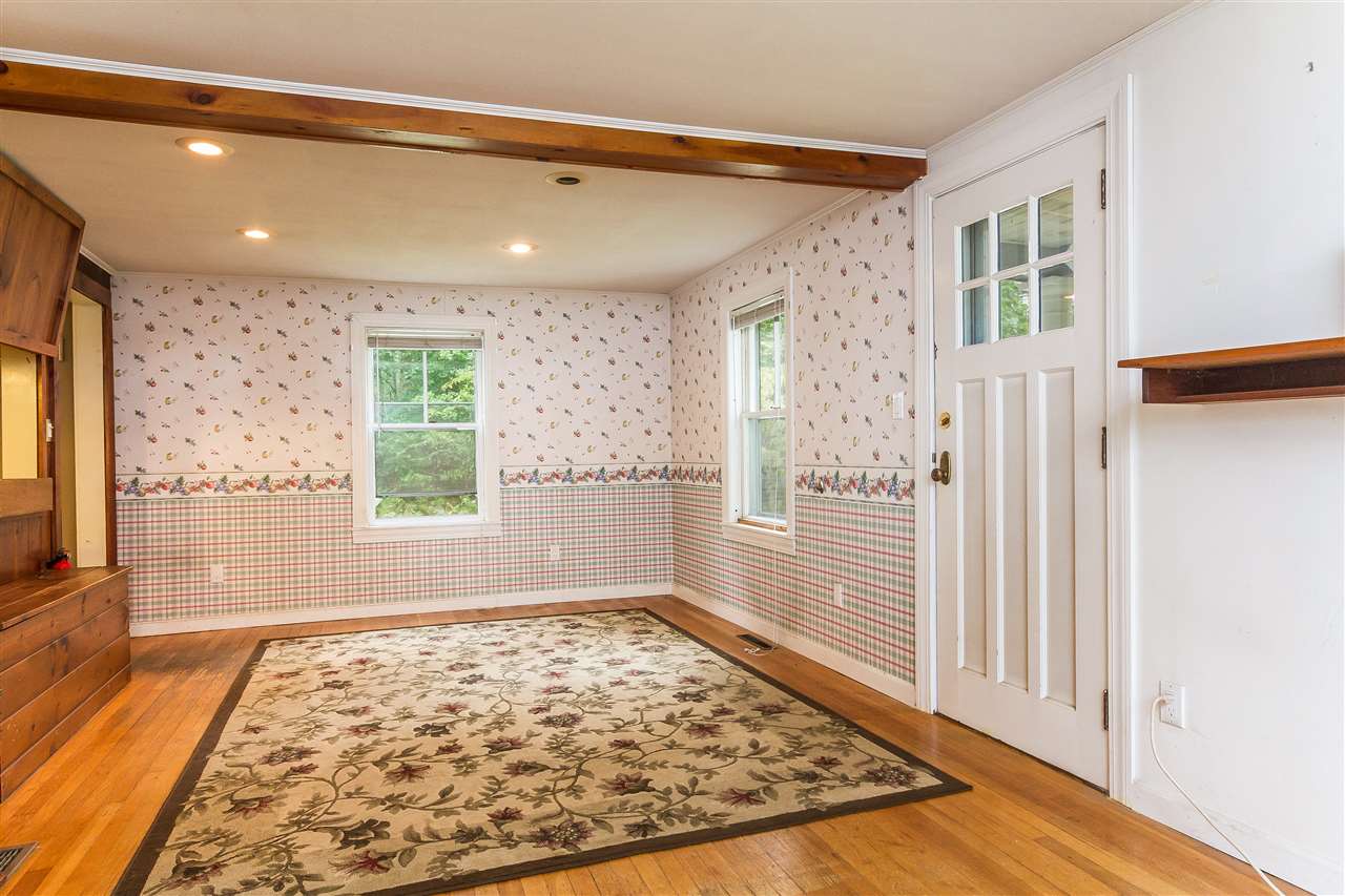96 Merrimack Road Amherst, NH 03031 - Photo 5 of 37