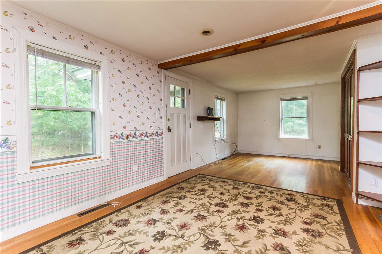 96 Merrimack Road Amherst, NH 03031 - Photo 6 of 37