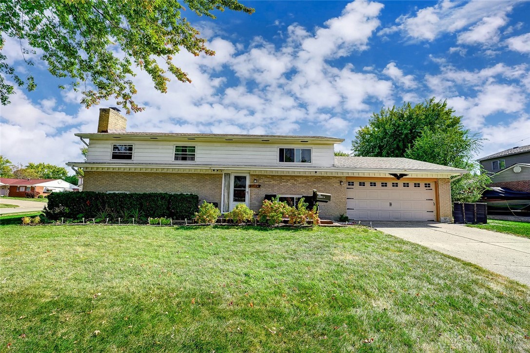700 Crestmont Drive Riverside, OH 45431 - Photo 1 of 44