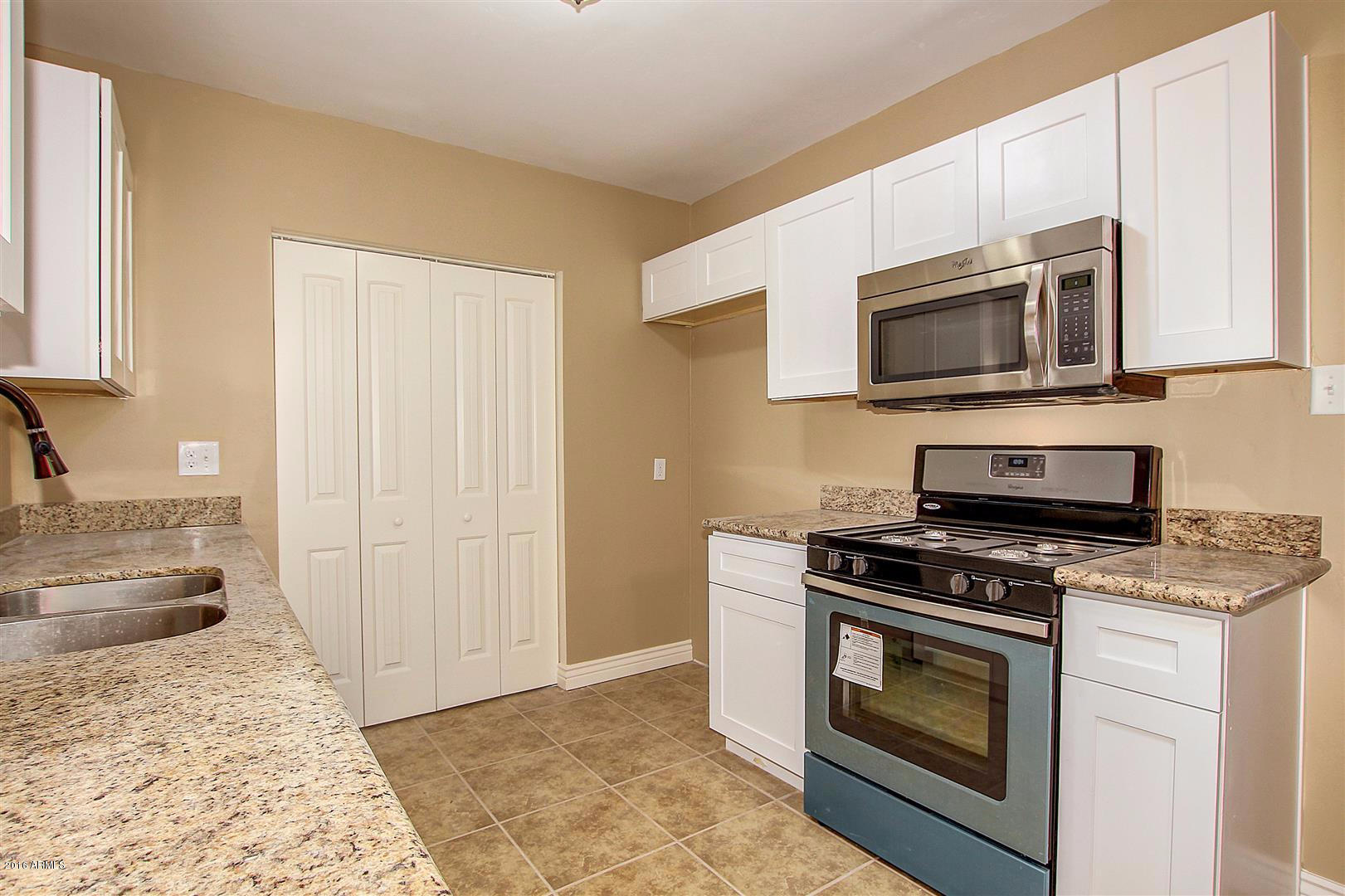 31 West Riverside Street Phoenix, AZ 85041 - Photo 4 of 18 Riverside (8)