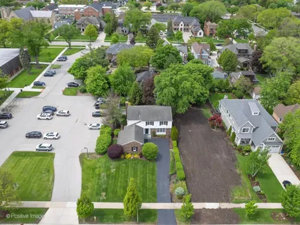 $999,900 | 318 Arlington Avenue, Elmhurst, IL 60126