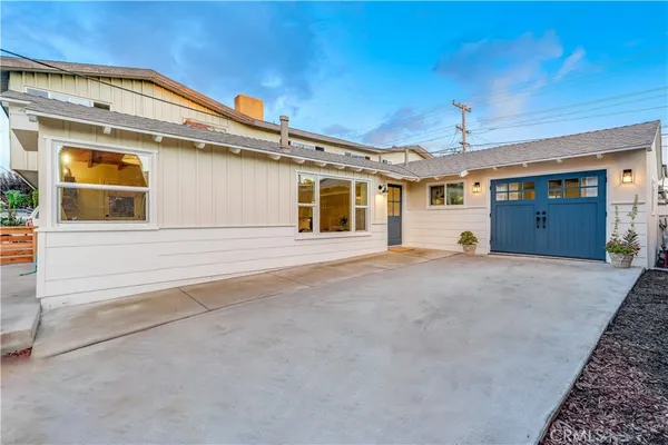 $7,975 | 325 West Avenida Palizada, San Clemente, CA 92672