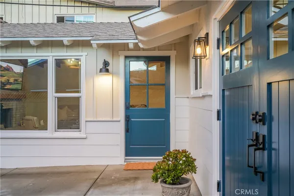$7,975 | 325 West Avenida Palizada, San Clemente, CA 92672