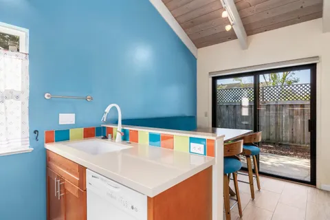 $899,000 | 710 Freeman Court, Santa Cruz, CA 95062