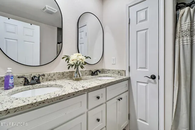 $349,900 | 1068 Hargis Road, Grimsley, TN 38565