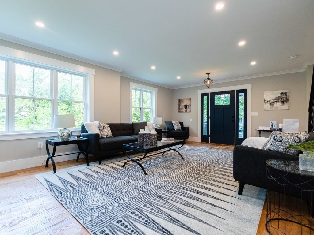 169 Marked Tree Road Needham, MA 02492 - Photo 5 of 27