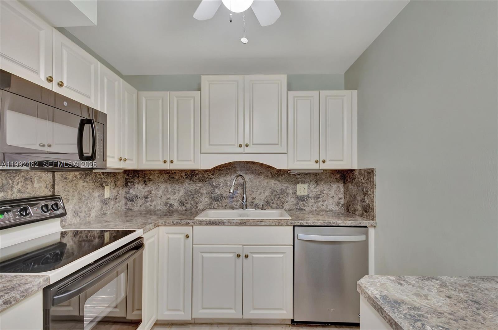 336 Golfview Road, Unit 311 North Palm Beach, FL 33408 - Photo 18 of 62