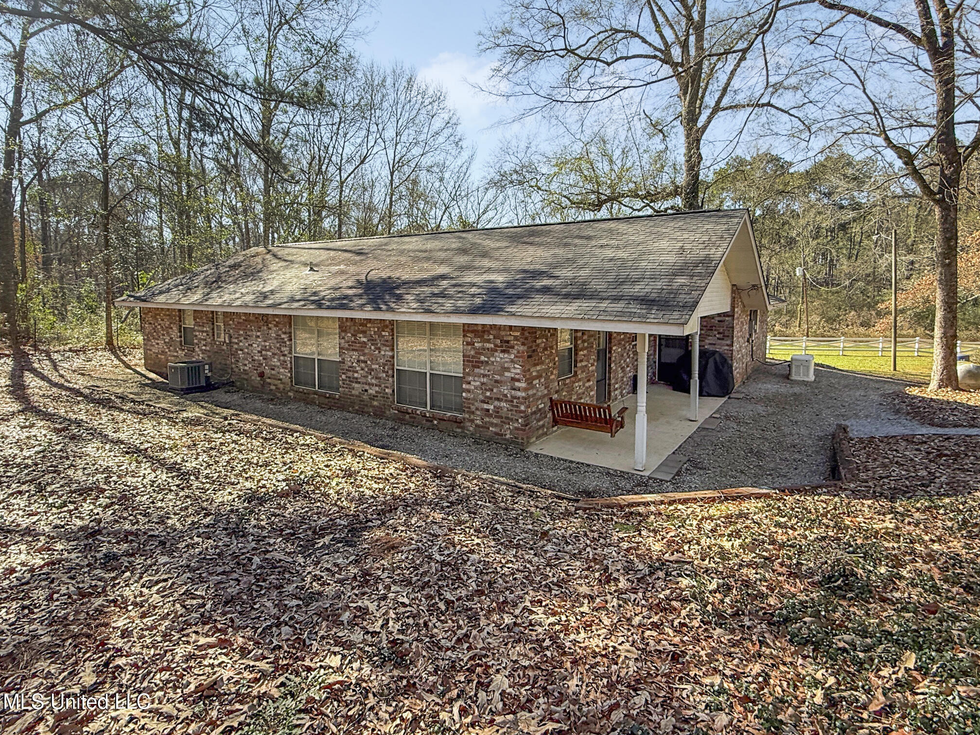 1019 Busy Lane Summit, MS 39666 - Photo 12 of 40 IMG_2844