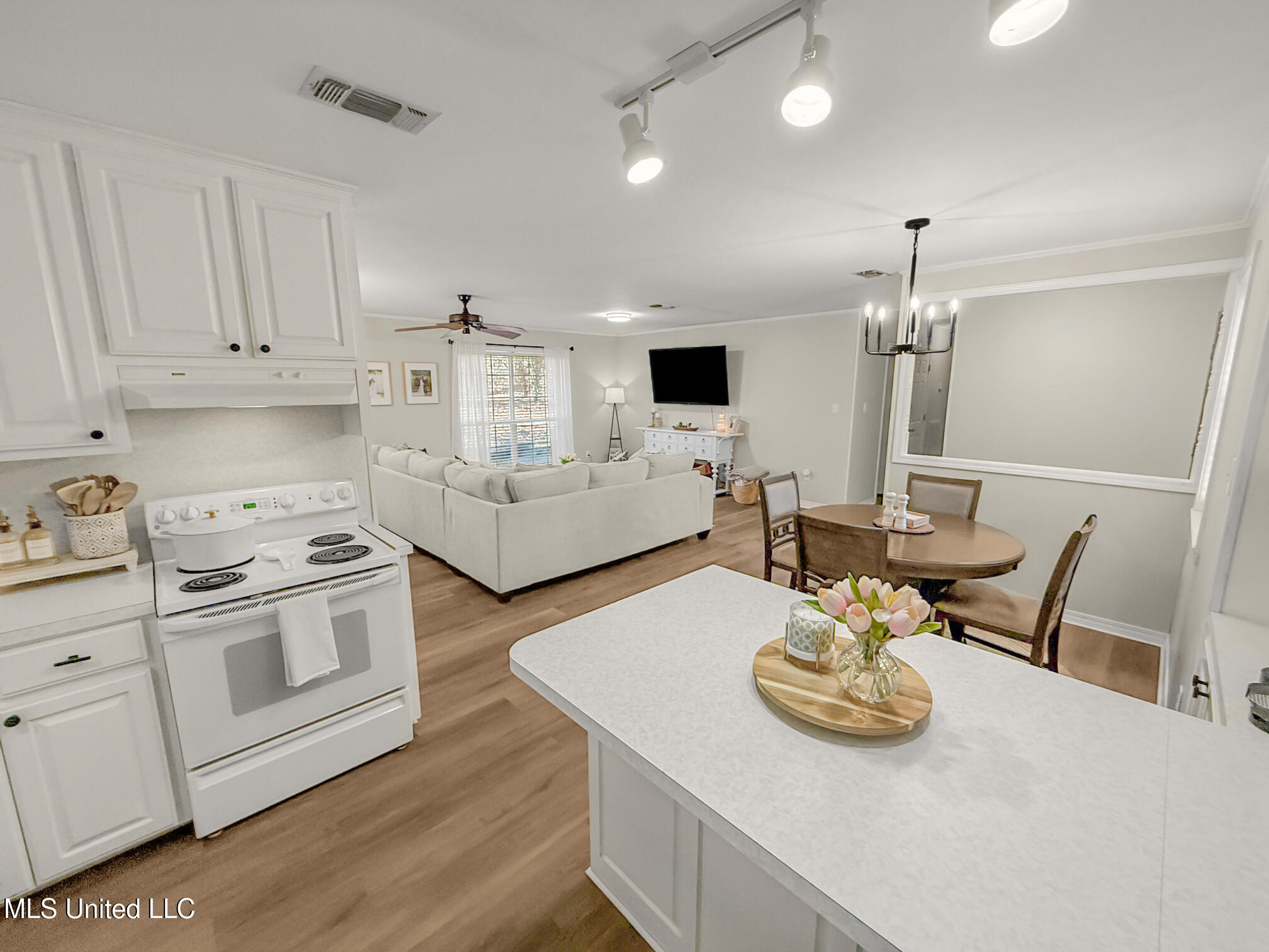 1019 Busy Lane Summit, MS 39666 - Photo 25 of 40 IMG_2863