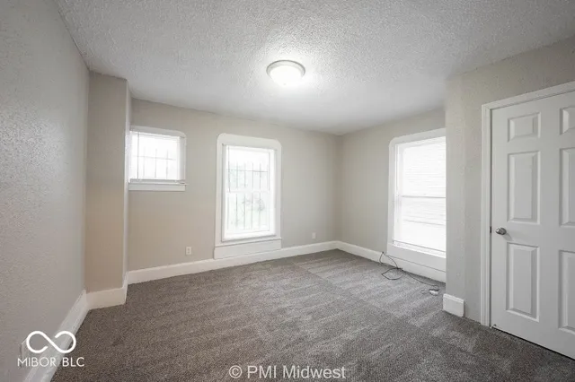 $999 | 240 North Beville Avenue, Indianapolis, IN 46201