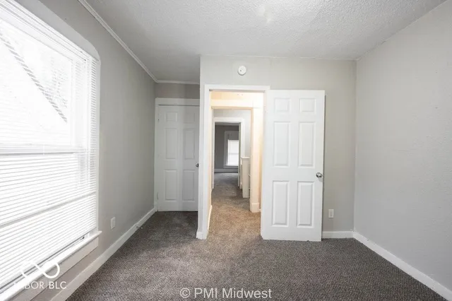 $999 | 240 North Beville Avenue, Indianapolis, IN 46201