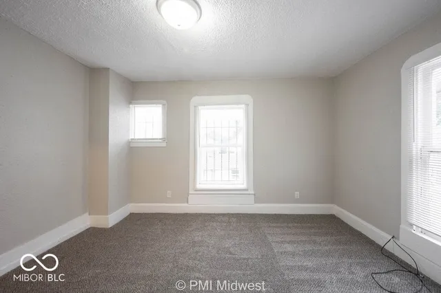 $999 | 240 North Beville Avenue, Indianapolis, IN 46201