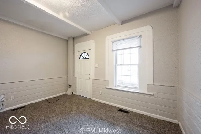 $999 | 240 North Beville Avenue, Indianapolis, IN 46201