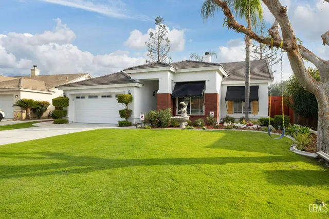 a view of a house with a swimming pool