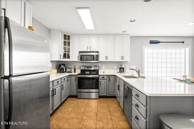 $839,000 | 163 North Deer Vlg Lane, La Follette, TN 37766