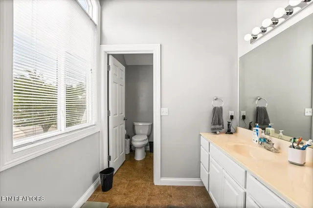 $839,000 | 163 North Deer Vlg Lane, La Follette, TN 37766