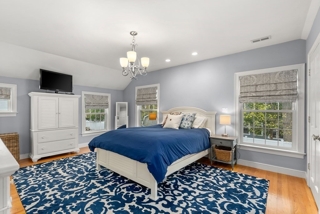 48 Shirley Road Wellesley, MA 02482 - Photo 13 of 33