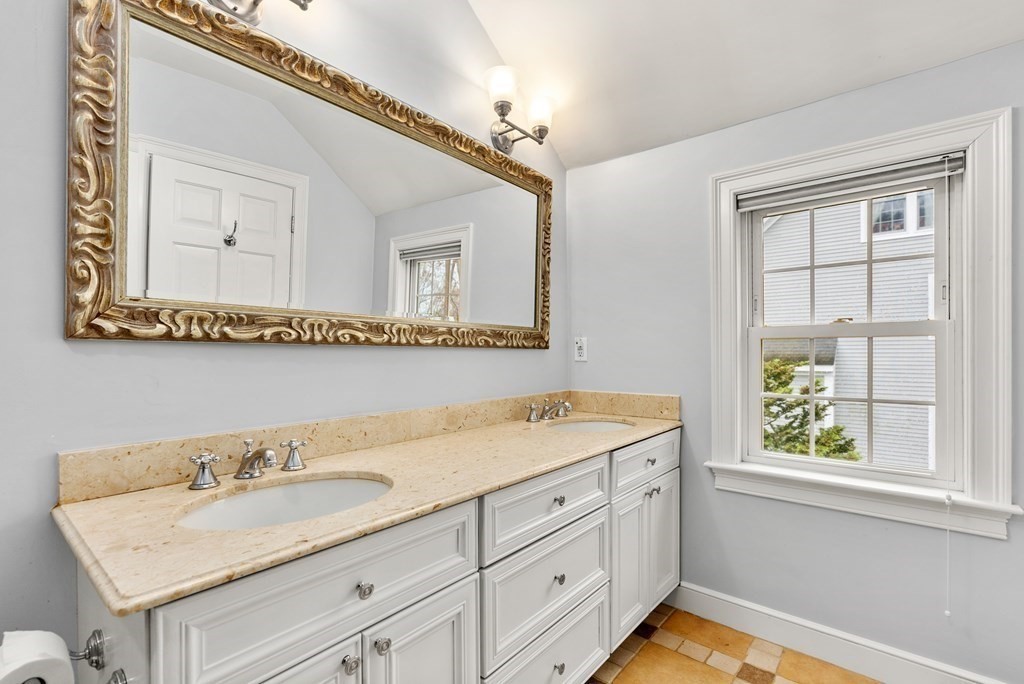 48 Shirley Road Wellesley, MA 02482 - Photo 18 of 33