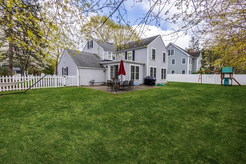 48 Shirley Road Wellesley, MA 02482 - Photo 2 of 33