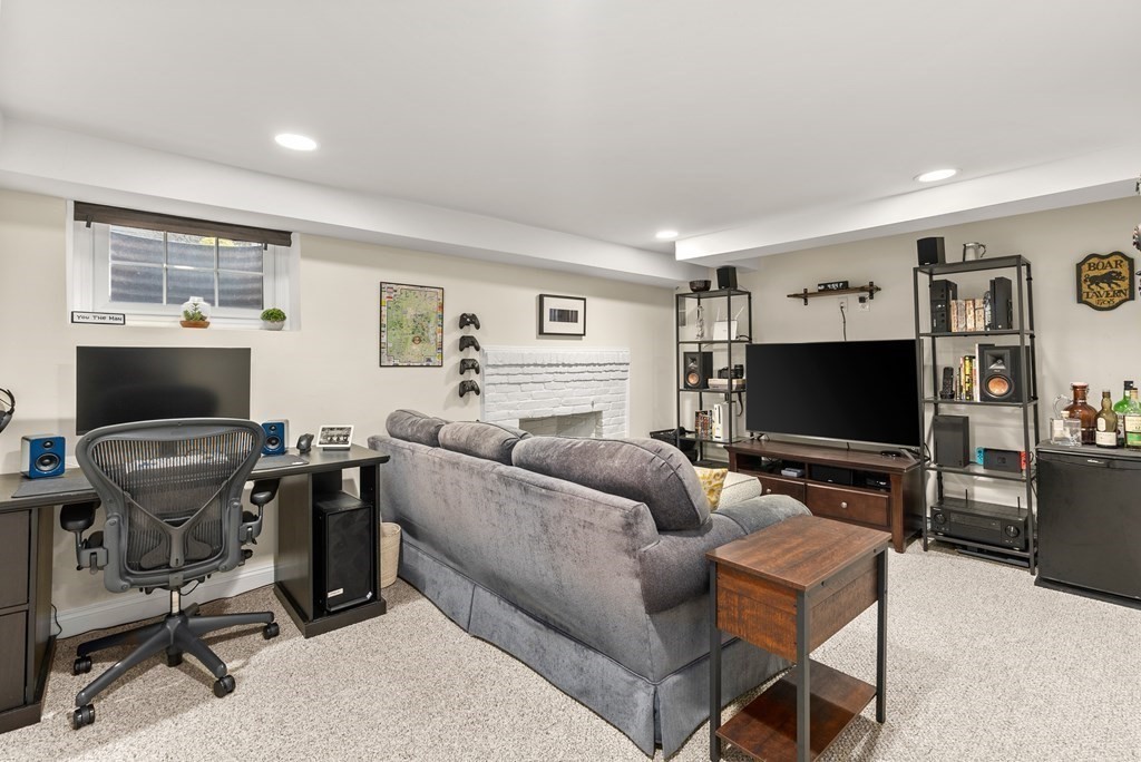 48 Shirley Road Wellesley, MA 02482 - Photo 27 of 33
