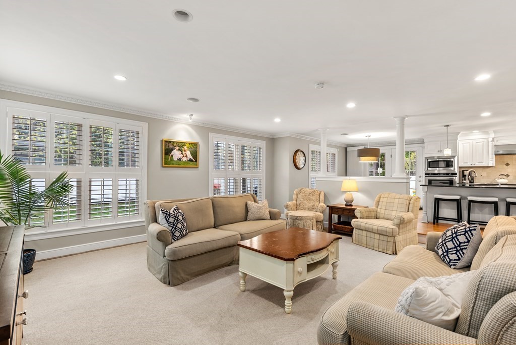 48 Shirley Road Wellesley, MA 02482 - Photo 3 of 33