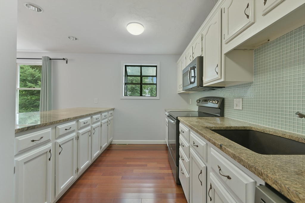 154 Bear Hill Road, Unit 306 Cumberland, RI 02864 - Photo 6 of 37