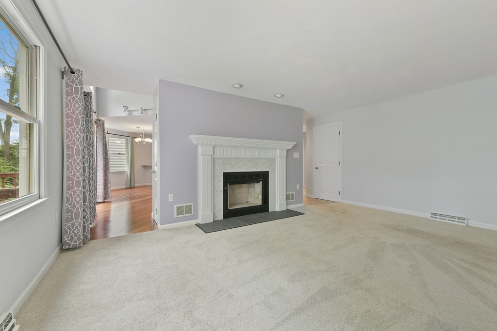 154 Bear Hill Road, Unit 306 Cumberland, RI 02864 - Photo 9 of 37