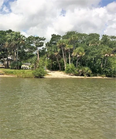 $189,900 | 151 Apache Court, Oak Hill, FL 32759