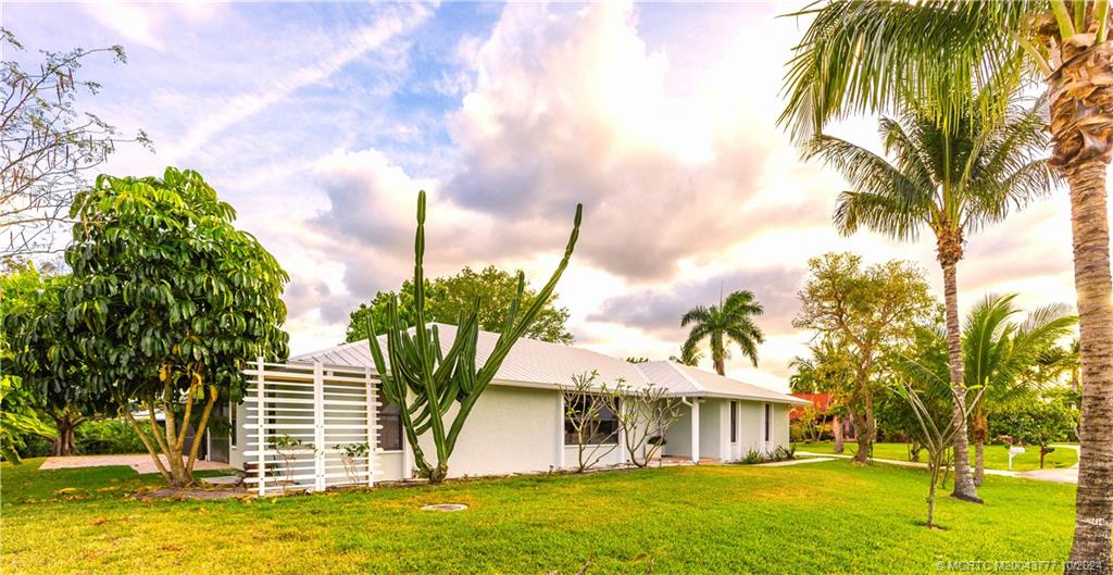 2556 Captiva Cove Stuart, FL 34994 - Photo 5 of 68