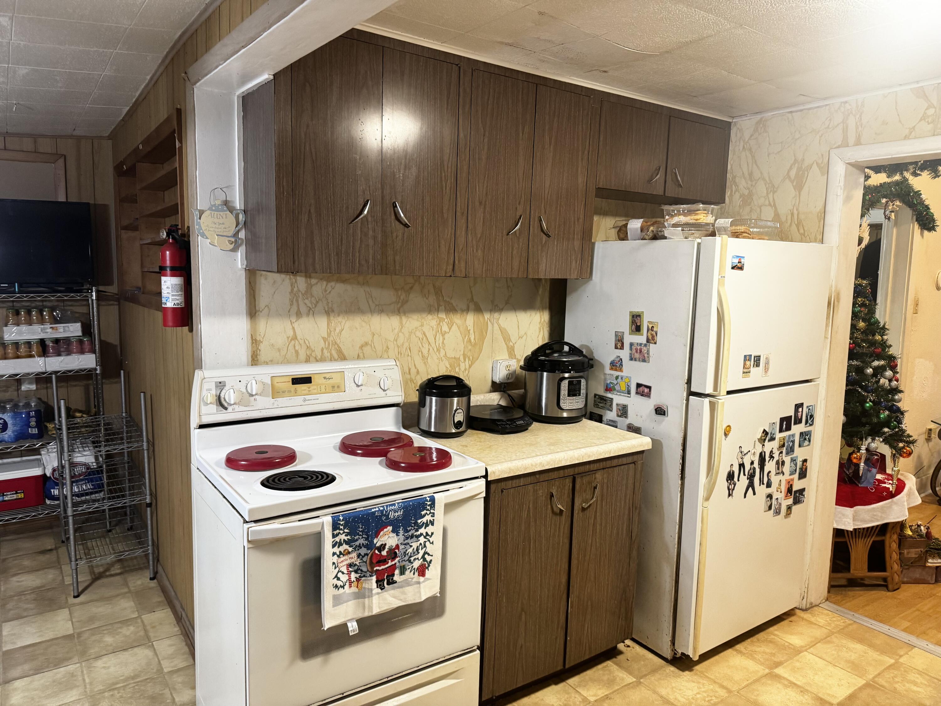 1105 Watson Street Key West, FL 33040 - Photo 6 of 26 a utility room with dryer and washer