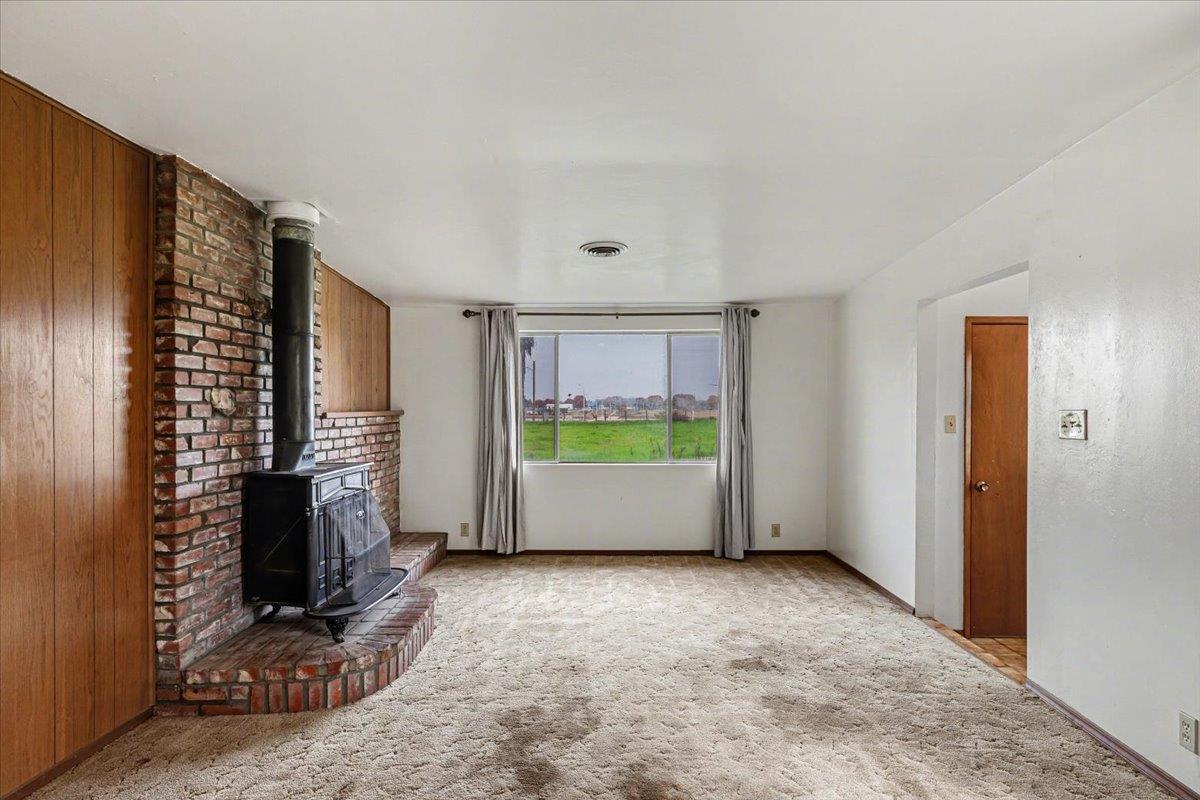 2679 Lobo Avenue Merced, CA 95348 - Photo 16 of 88 Family Room