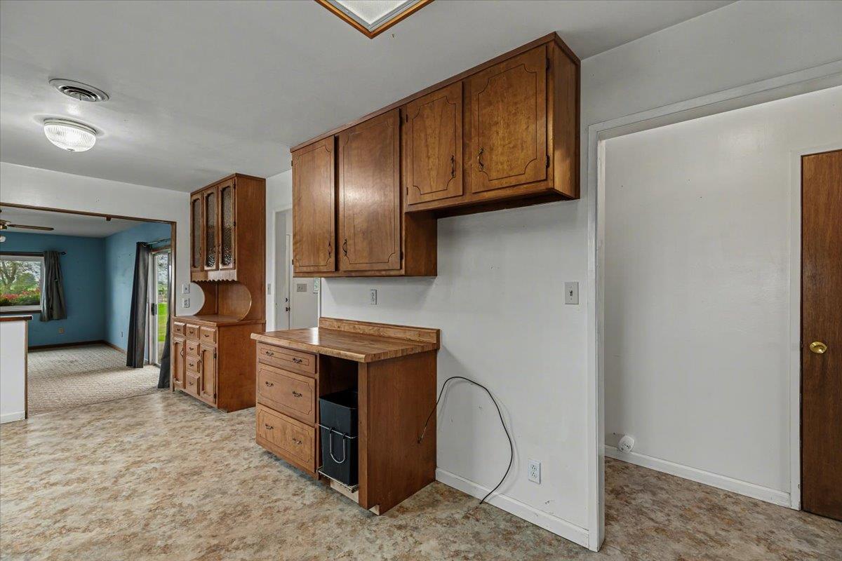 2679 Lobo Avenue Merced, CA 95348 - Photo 31 of 88 Kitchen
