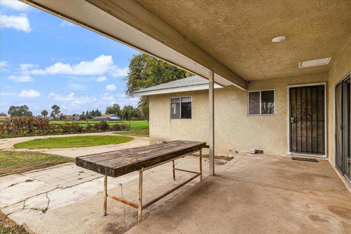 2679 Lobo Avenue Merced, CA 95348 - Photo 59 of 88 Backyard Patio