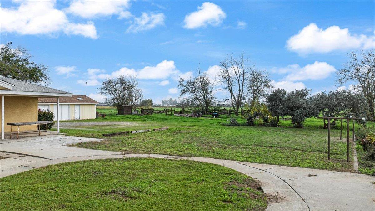 2679 Lobo Avenue Merced, CA 95348 - Photo 63 of 88 Backyard