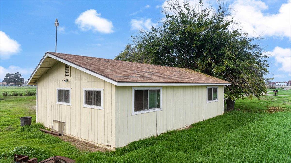 2679 Lobo Avenue Merced, CA 95348 - Photo 72 of 88 Additional Detached Garage + Shop