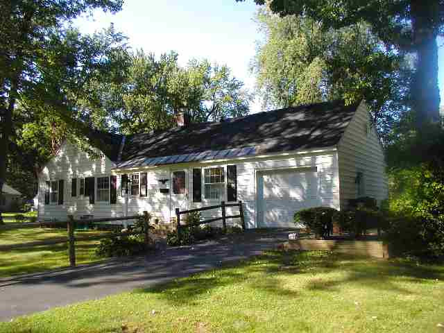 1 Woodridge Road Bethlehem, NY 12054 - Photo 1 of 12 Photo 1