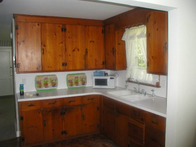 1 Woodridge Road Bethlehem, NY 12054 - Photo 3 of 12 Photo 3
