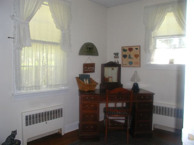 1 Woodridge Road Bethlehem, NY 12054 - Photo 5 of 12 Photo 5