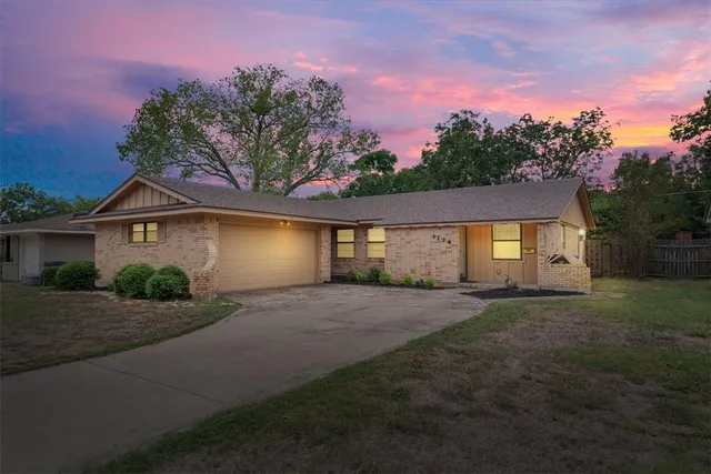 $259,900 | 1124 Pembrook Drive, Waco, TX 76710