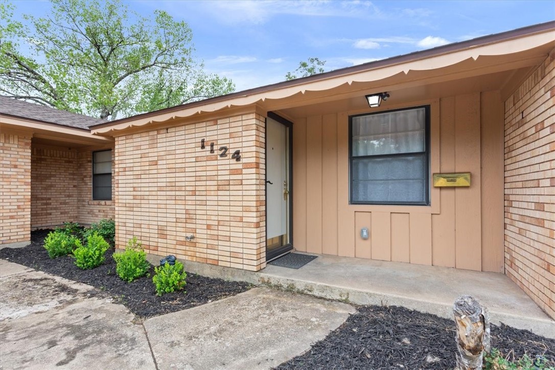 1124 Pembrook Drive Waco, TX 76710 - Photo 5 of 29